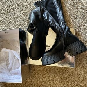 AZALEA WANG BOOT W/ 4 WAY STRETCH